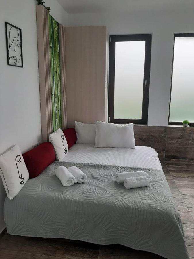 Accent House Apartamento Deva Exterior foto