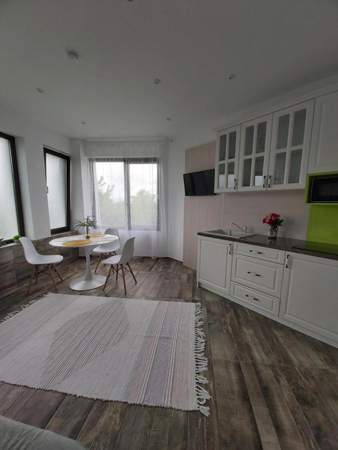 Accent House Apartamento Deva Exterior foto